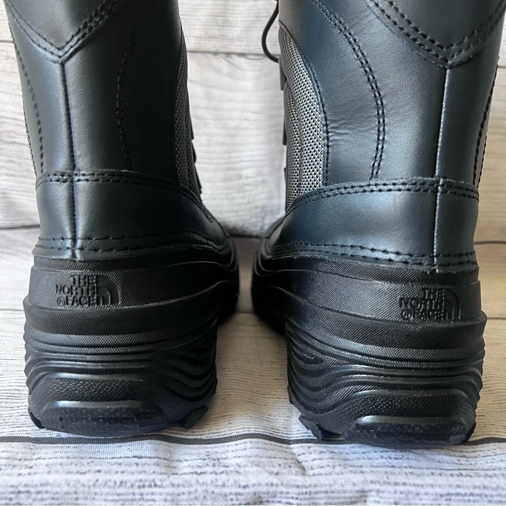 The North Face Alpenglow IV Boots Black YOUTH Size 4